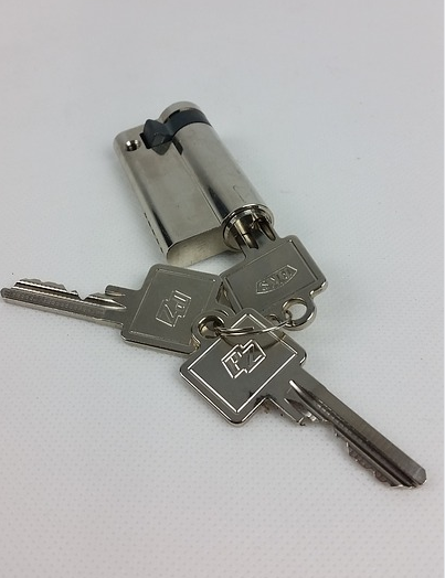 Installation de porte blindé en urgence suite à un cambriolage à Marseille 13009