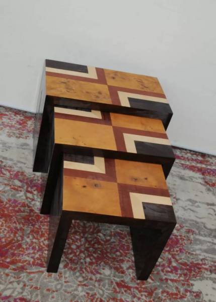 Vente de meubles art déco et reproduction de meubles anciens de façon artisanale à Marseille centre ville