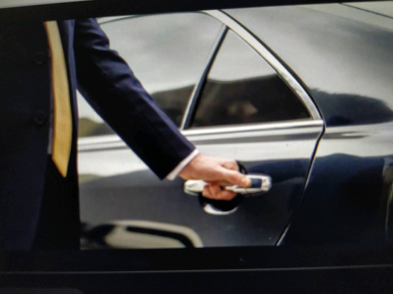 Réservation voiture haut de gamme avec chauffeur pour la journée à Toulouse